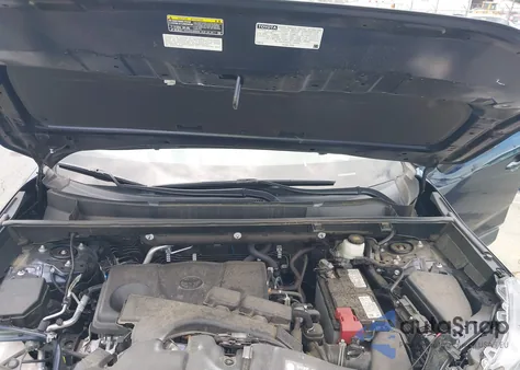 2021 Toyota Rav4 Xle z USA, uszkodzony, nr VIN 2T3P1RFV8MW192501